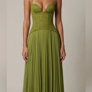 Elegant Green Lace Bodice Dress